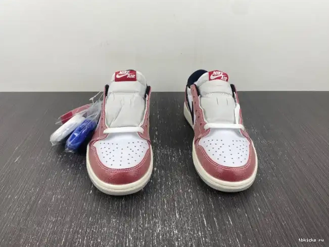 Reps TB BLACK' LOW ROOM 1 X JORDAN AIR 'RED OG TROPHY FN0432-017 0517